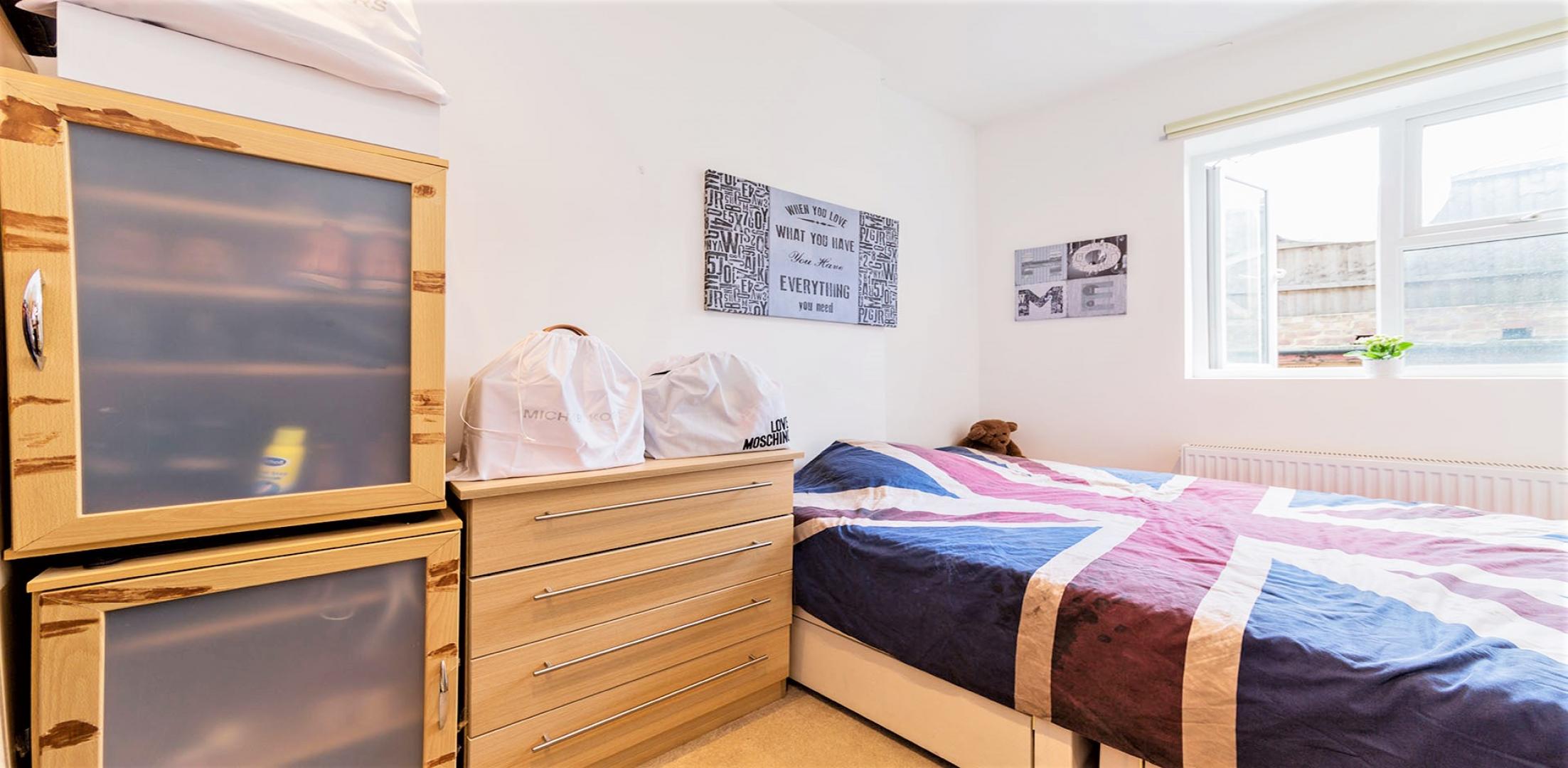 			2 Bedroom, 1 bath, 1 reception Apartment			 Kilburn High Road, KILBURN